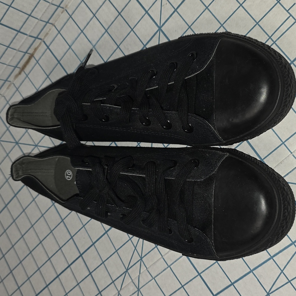 Athletech Black Sneakers Minimalist Design Low-Top Mens 10 NWOT